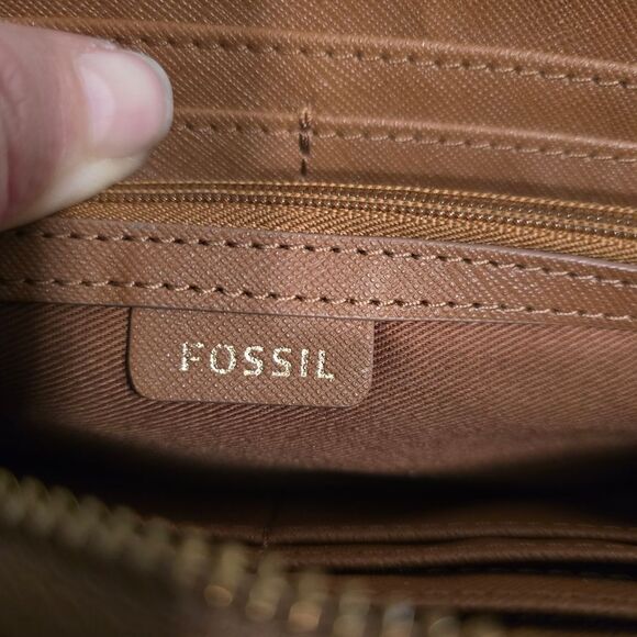 Fossil Reptile Print Leather Crossbody Wallet with chain Purse - Picture 6 of 10